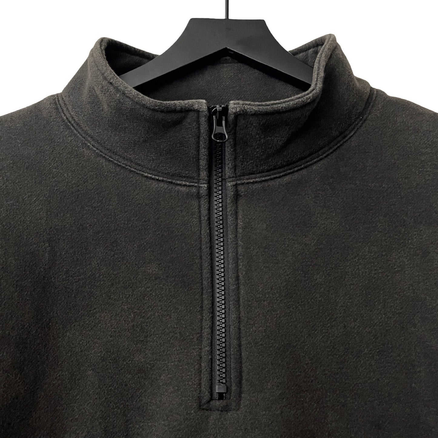 1/4 Zip Trimmed Sleeve Fleece Pullover in Smoke / MEDIUM
