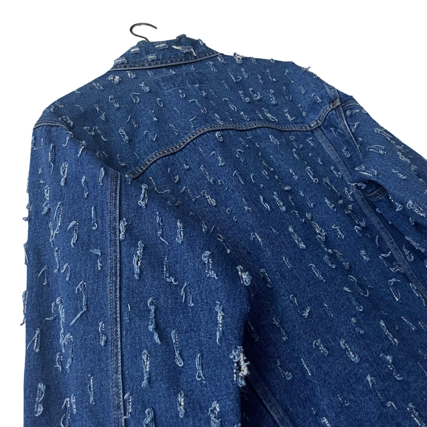 Wrangler Denim Trucker Jacket (distressed) in Deep / MEDIUM