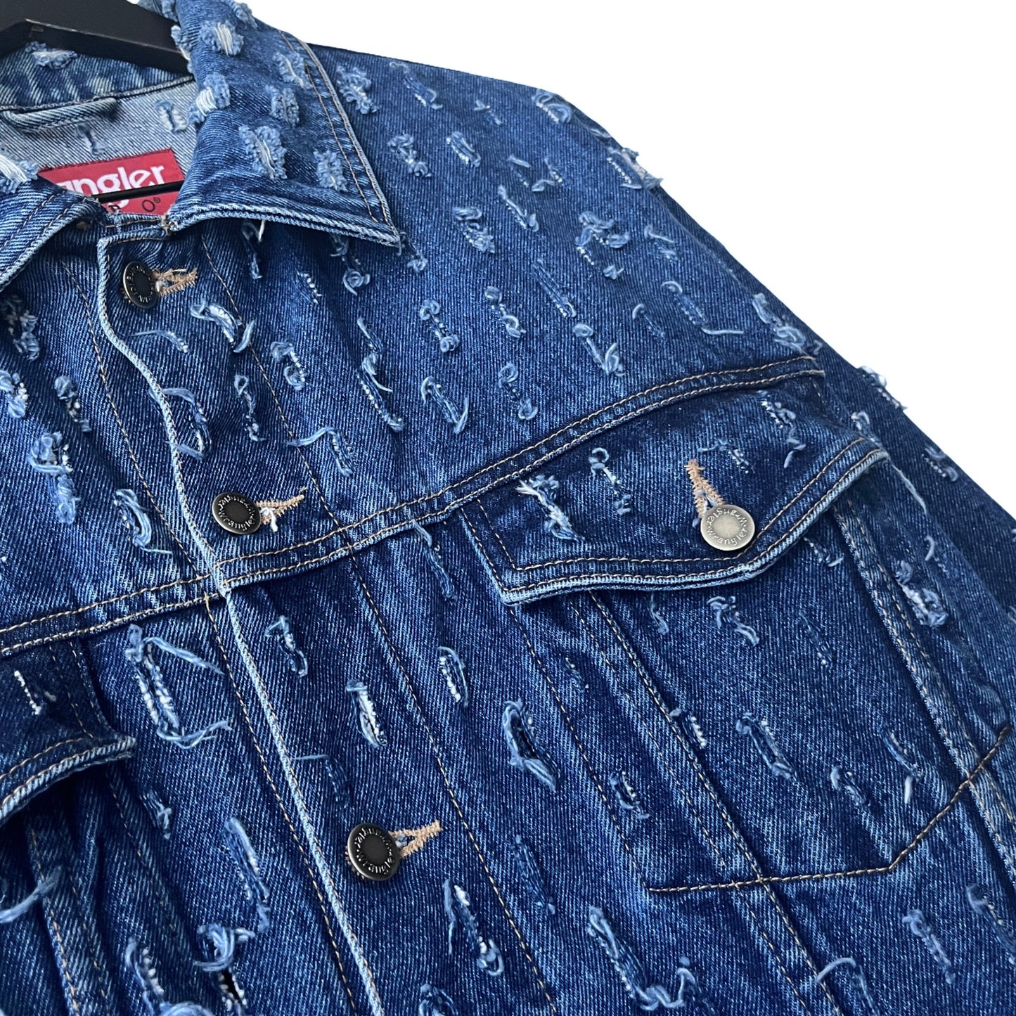 Wrangler Denim Trucker Jacket (distressed) in Deep / MEDIUM