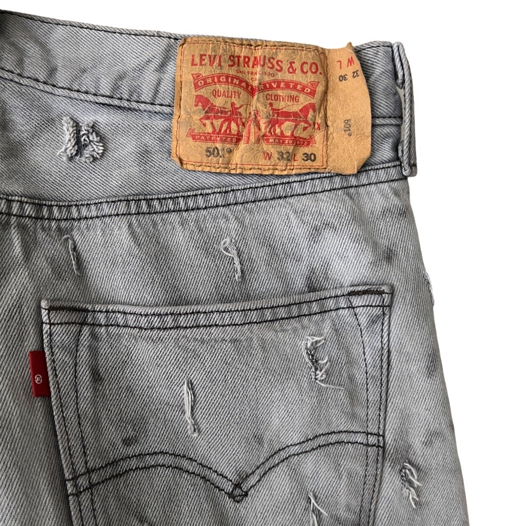 Levi's 501 Classic Straight Leg Jeans (distressed) in Brutalism / 32" x 30"