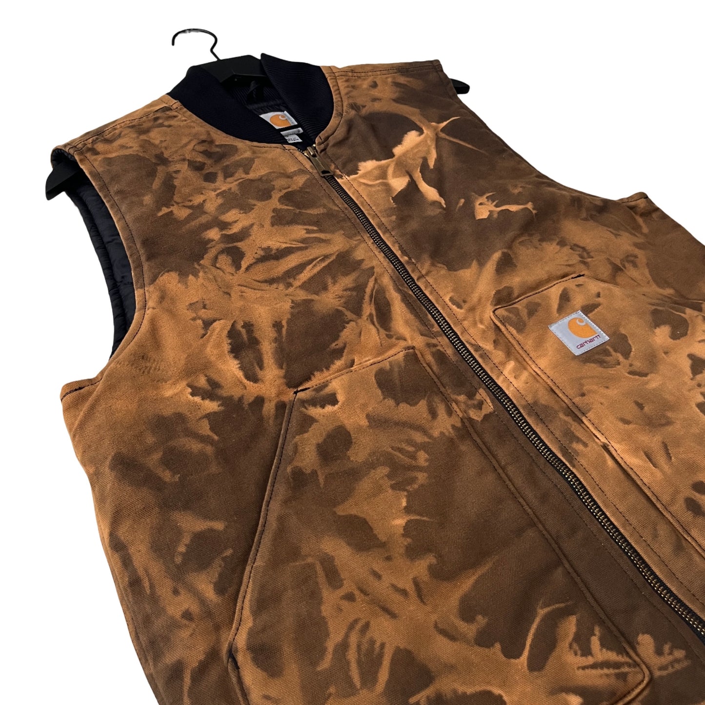 Carhartt Insulated Canvas Vest in Sandstone / MEDIUM